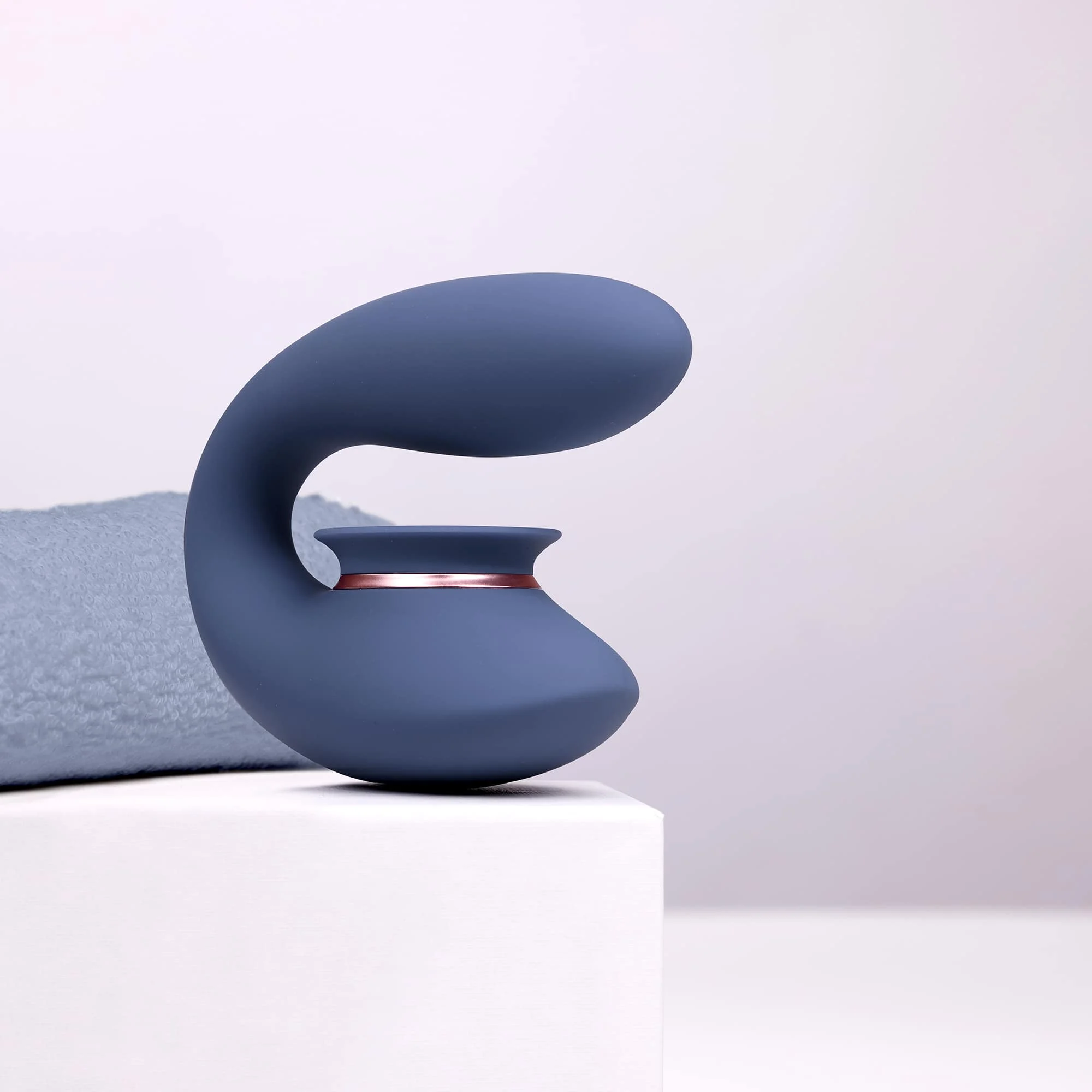 Vibratore per il clitoride con funzione di suzione – Tester (naam) Innovation by Shots - immagine 9