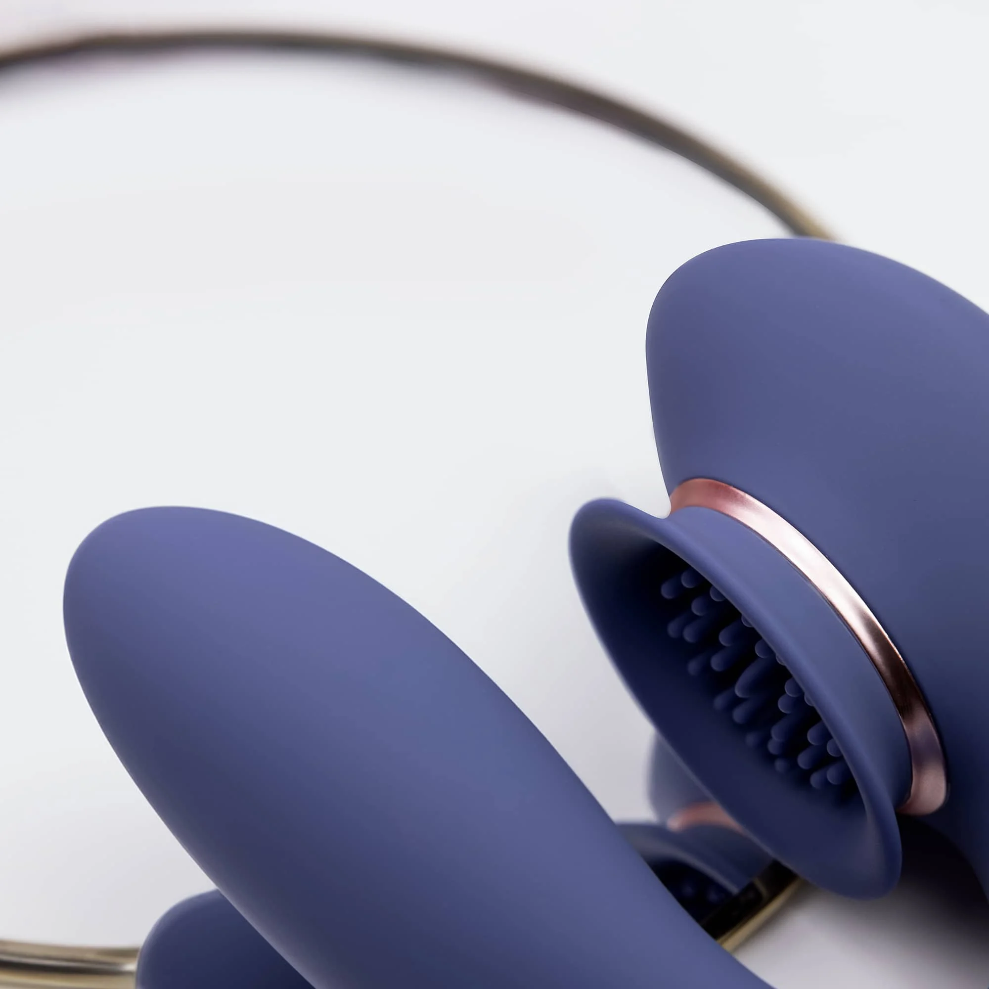 Vibratore per il clitoride con funzione di suzione – Tester (naam) Innovation by Shots - immagine 10