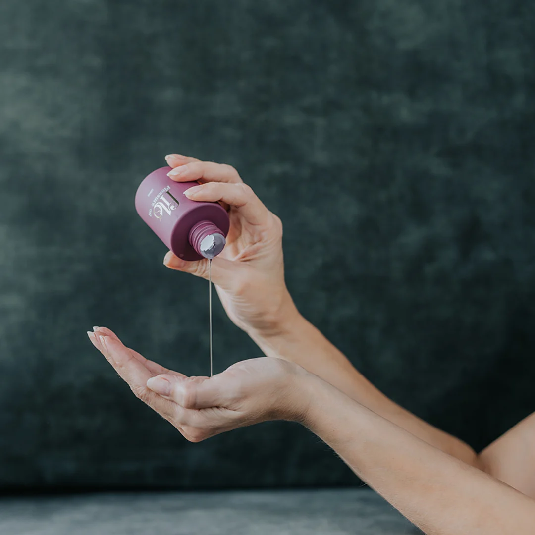 Olio da massaggio erotico multifunzione per corpo, capelli e vagina, adatto a tutti i generi - immagine 1