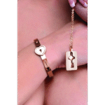 Bracciale con catena portachiavi color oro rosa - immagine 6