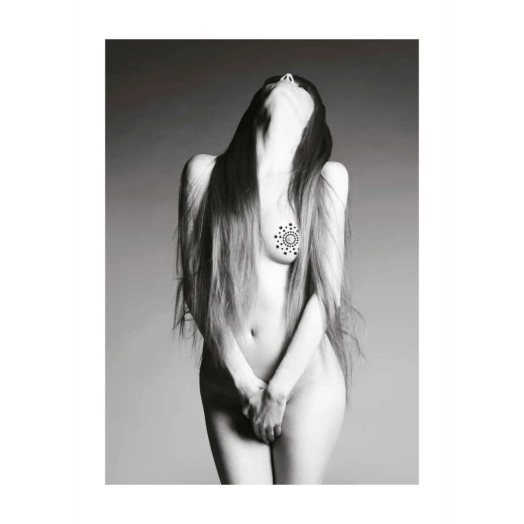 Accessorio sexy di lingerie con perle per look erotici giocosi e uno stile a seno nudo – Mimi - immagine 6