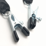 Morsetto per capezzoli con peso in pelle, 2 x 80 g, nero e argento - immagine 2
